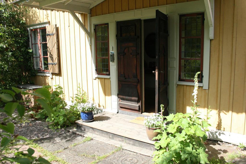 Uddens Bed & Breakfast Bed and Breakfast Öregrund Buitenkant foto