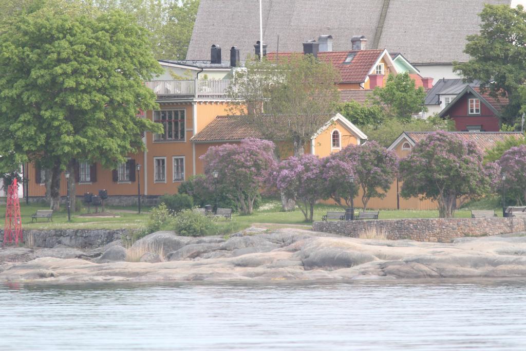 Uddens Bed & Breakfast Bed and Breakfast Öregrund Buitenkant foto