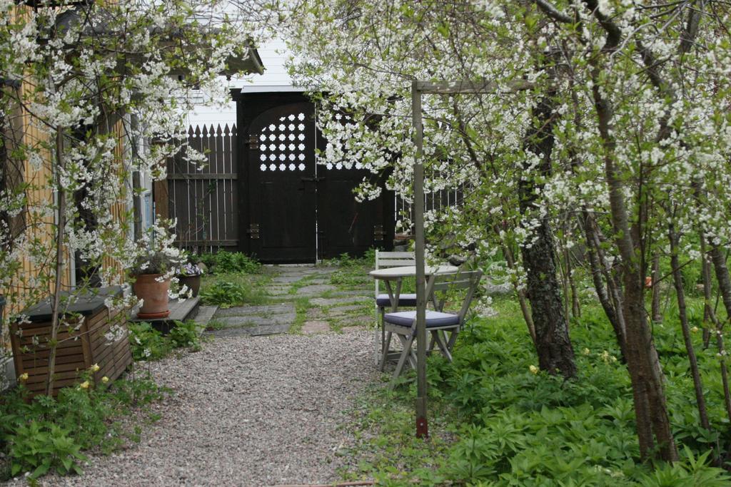 Uddens Bed & Breakfast Bed and Breakfast Öregrund Buitenkant foto